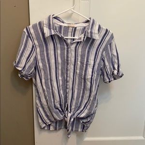 Little Hippie Botton Down Tie Shirt